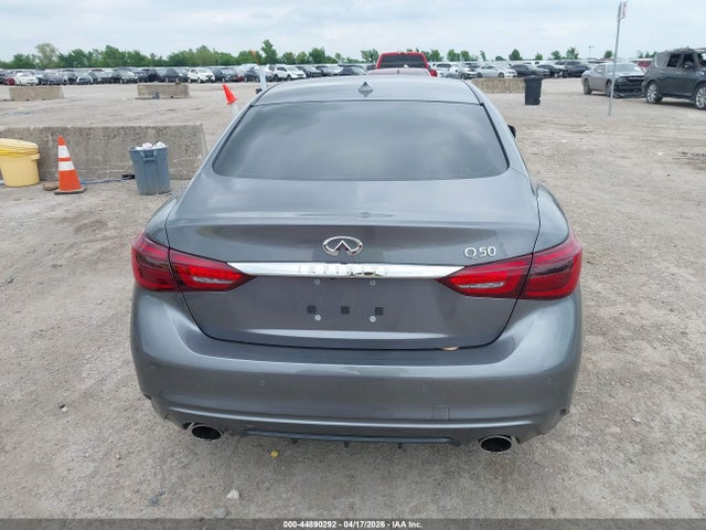 INFINITI Q50 Luxe