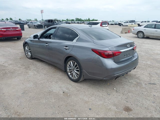 INFINITI Q50 Luxe