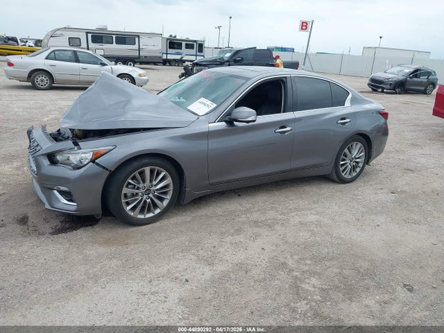 INFINITI Q50 Luxe