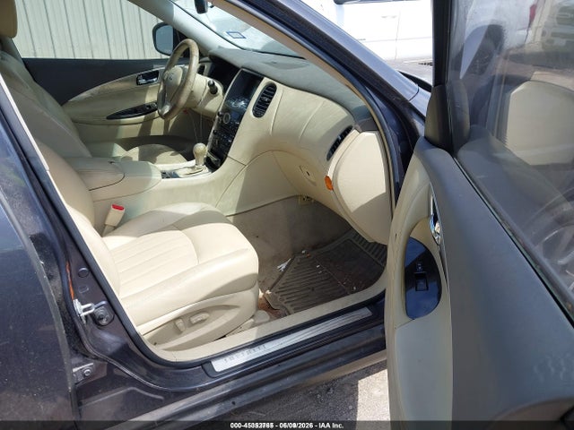 INFINITI Ex Journey