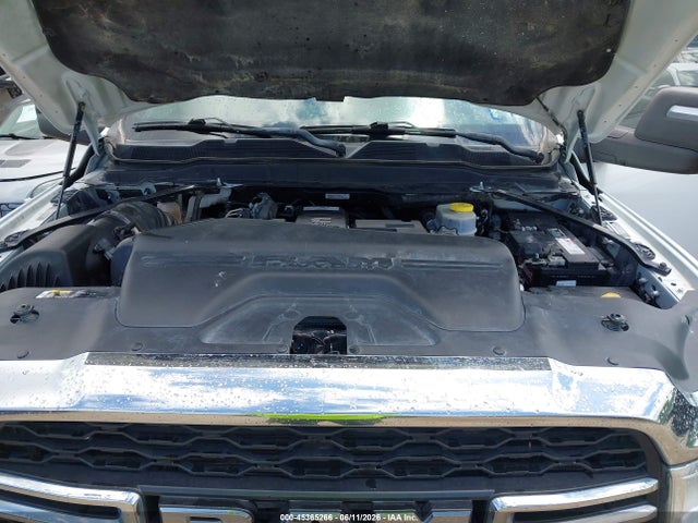 Ram 2500 Tradesman  4x4 8' Box