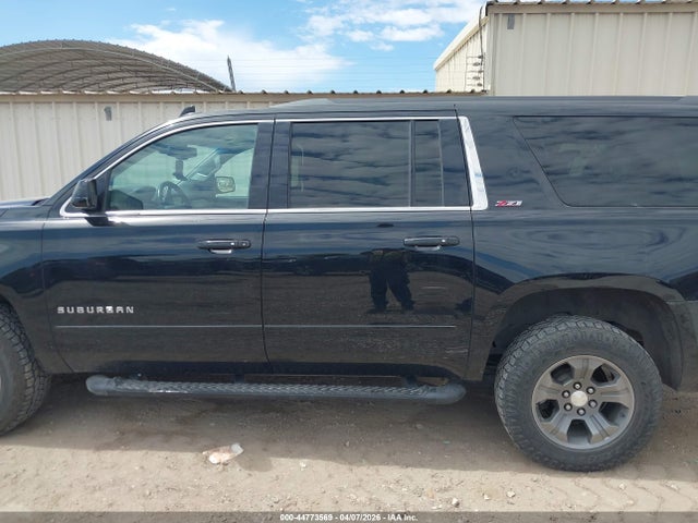 Chevrolet Suburban Lt