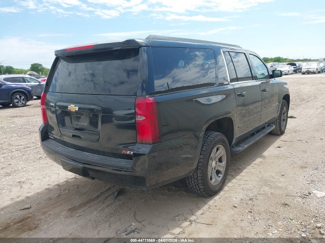 Chevrolet Suburban Lt