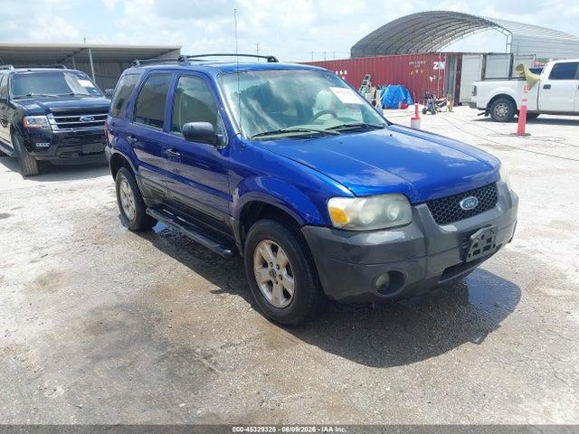 Salvage Ford Escape Image
