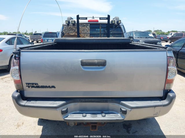 Toyota Tacoma Base V6