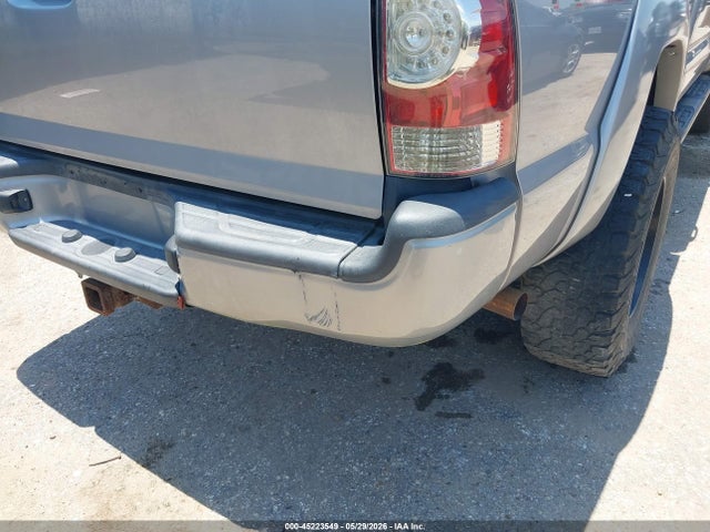 Toyota Tacoma Base V6