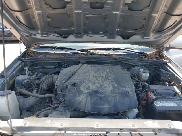 Toyota Tacoma Base V6