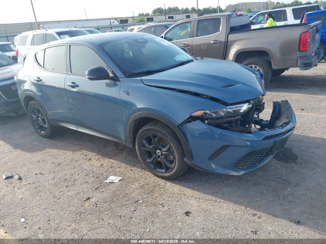 Salvage Dodge Hornet Image
