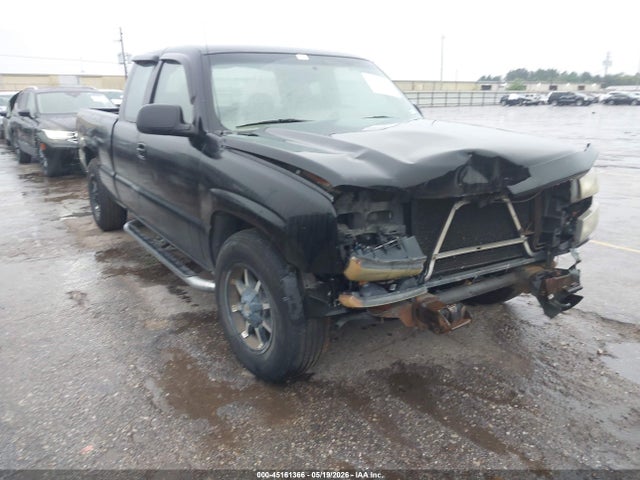 Salvage Chevrolet Silverado 1500 Image