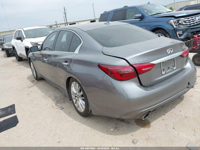 INFINITI Q50 Luxe