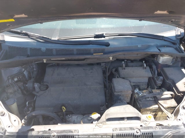 Toyota Sienna Le V6 8 Passenger