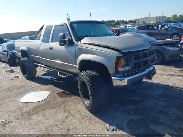 Salvage Chevrolet K2500 Image