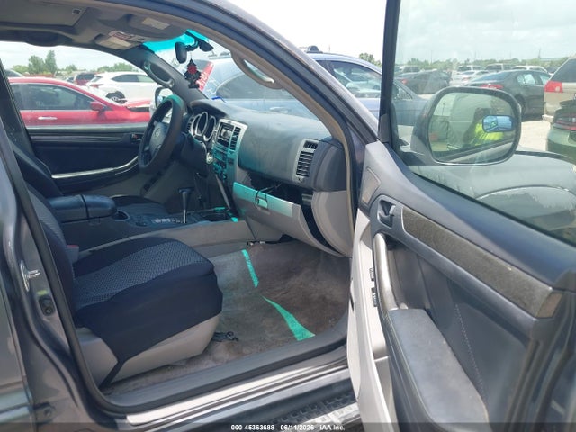 Toyota 4Runner Limited V6