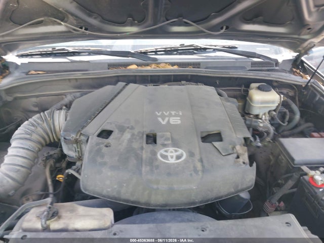 Toyota 4Runner Limited V6