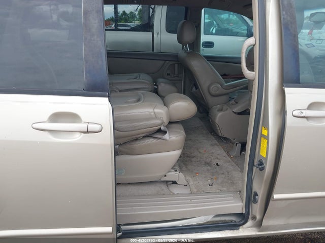 Toyota Sienna Xle