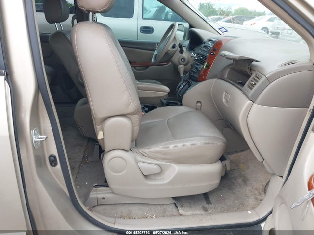Toyota Sienna Xle
