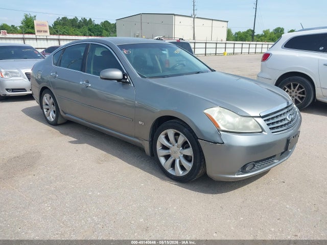 Salvage INFINITI M35 Image