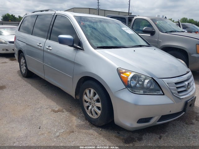 Salvage Honda Odyssey Image