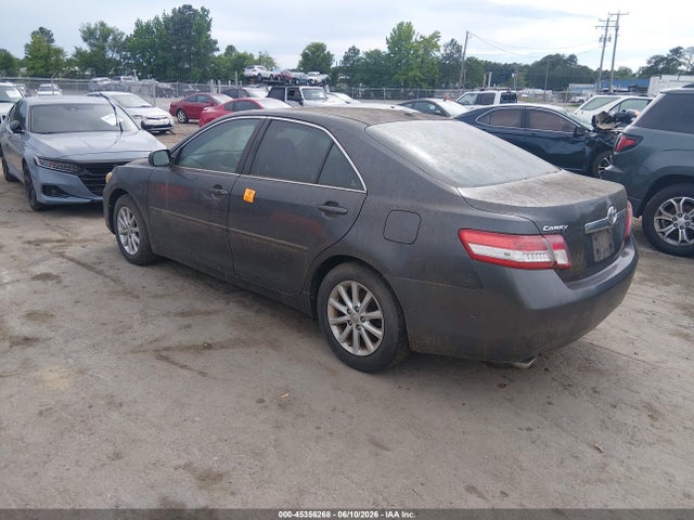 Toyota Camry Xle V6