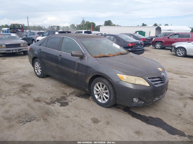 Salvage Toyota Camry Image