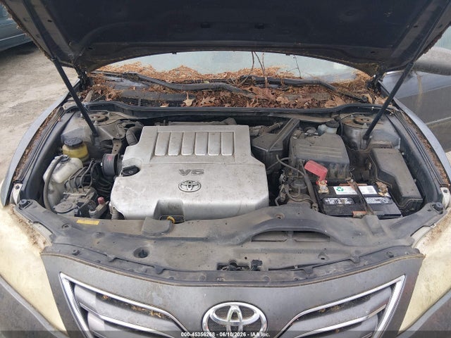 Toyota Camry Xle V6