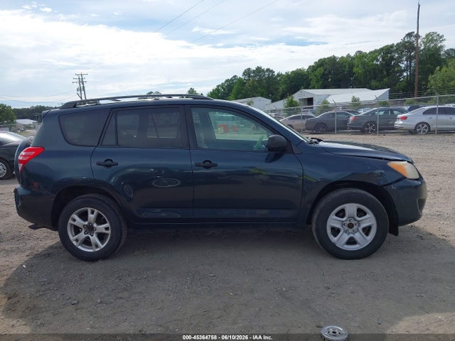 Toyota RAV4 Base V6