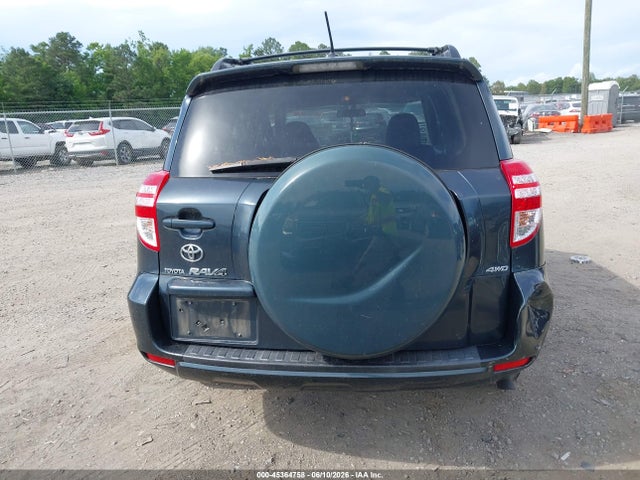Toyota RAV4 Base V6