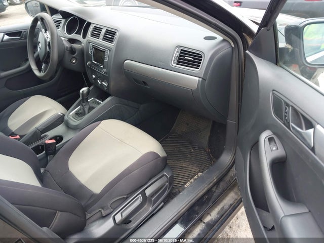 Volkswagen Jetta 1.4t S