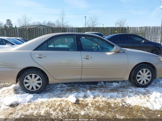 Toyota Camry Le