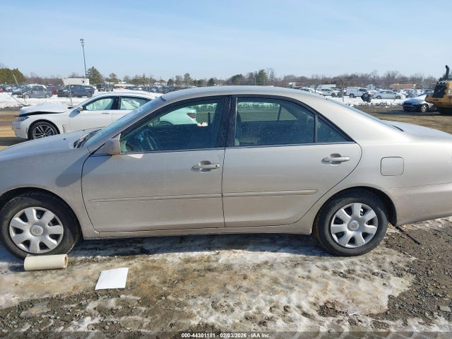 Toyota Camry Le