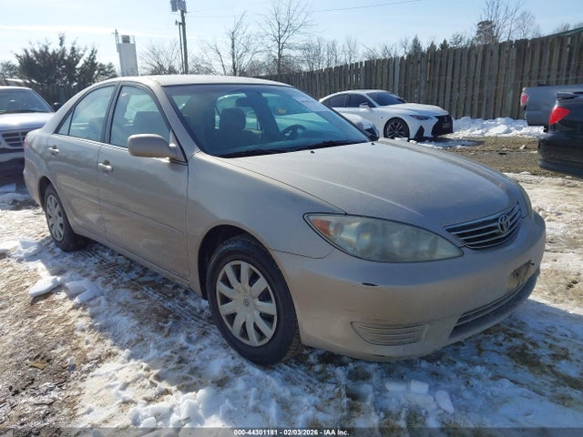 Salvage Toyota Camry Image