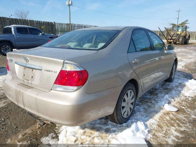 Toyota Camry Le