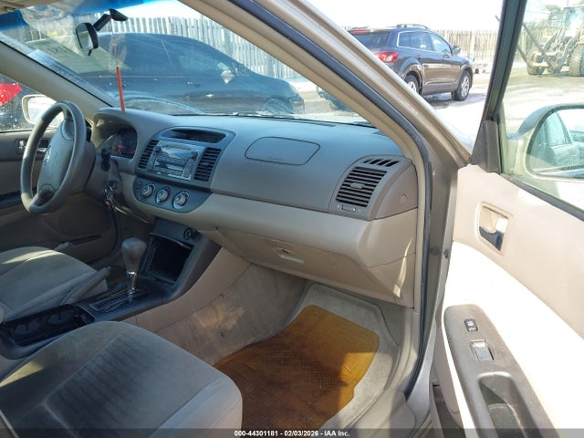 Toyota Camry Le