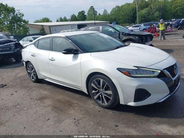 Salvage Nissan Maxima Image