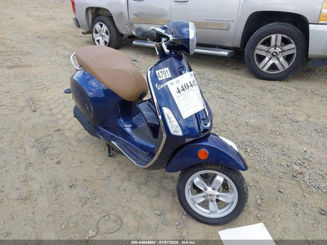 Salvage Vespa Primavera Sprint Image