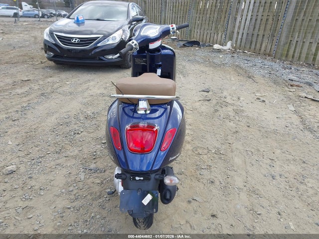 Vespa Primavera Sprint 50