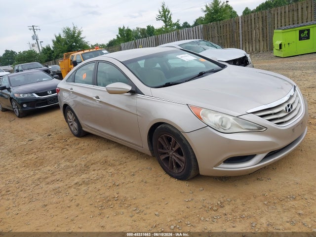 Salvage Hyundai SONATA Image