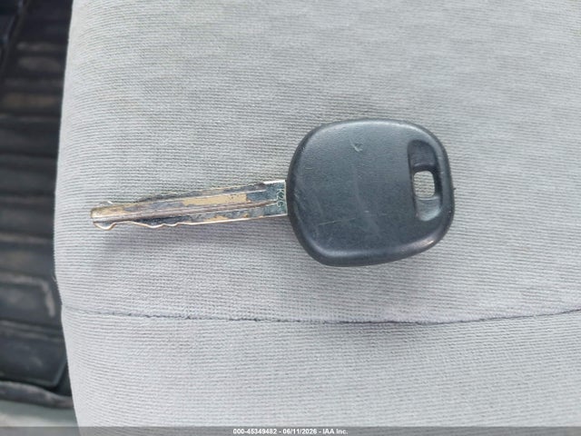 Toyota Highlander Base V6
