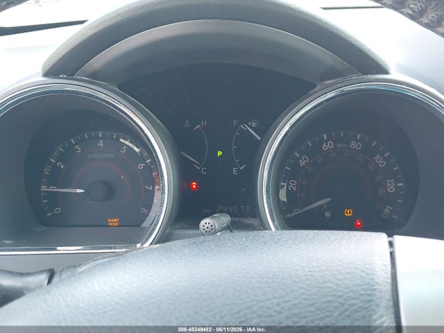 Toyota Highlander Base V6