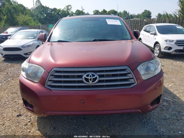Toyota Highlander Base V6