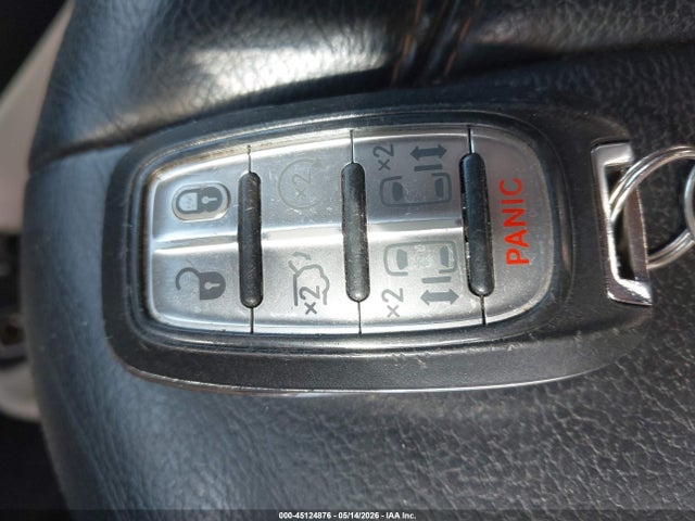 Chrysler Pacifica Touring L