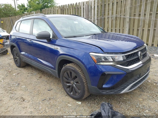 Salvage Volkswagen Taos Image