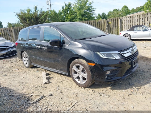 Salvage Honda Odyssey Image