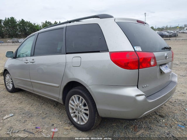 Toyota Sienna Xle