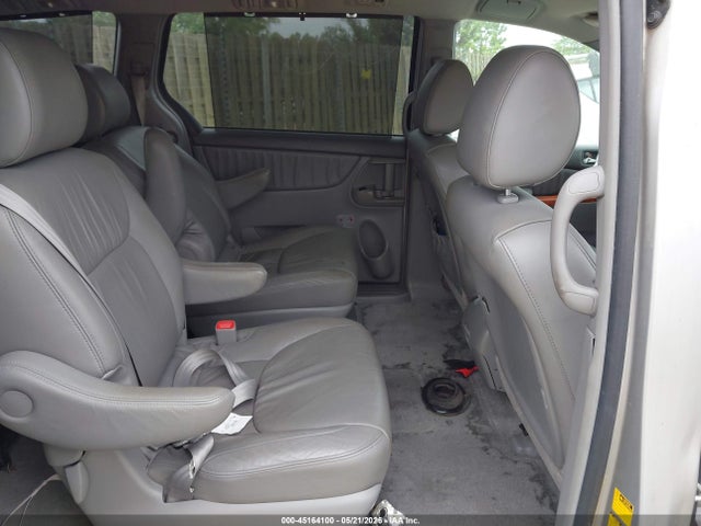Toyota Sienna Xle