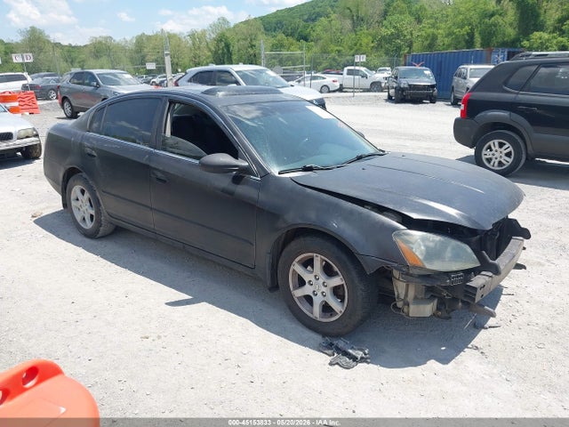 Salvage Nissan Altima Image
