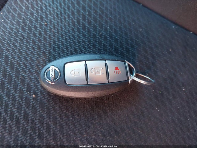 Nissan Pathfinder S