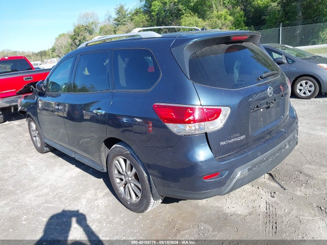Nissan Pathfinder S