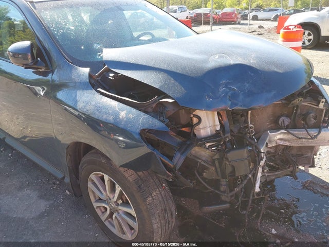 Nissan Pathfinder S