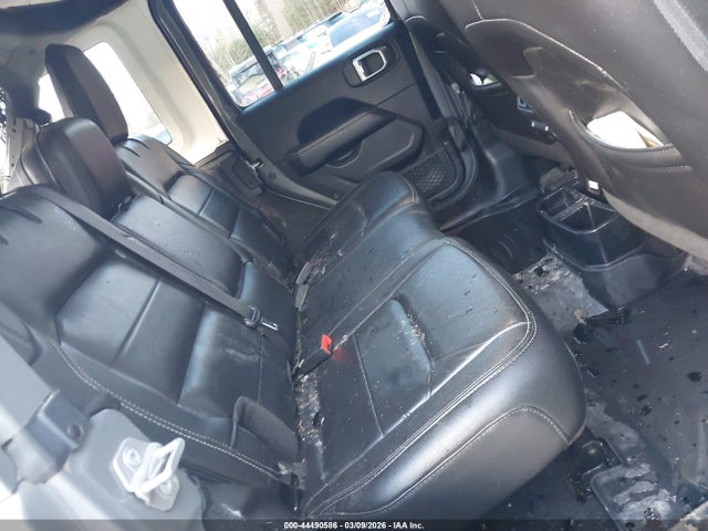 Jeep Wrangler Sahara